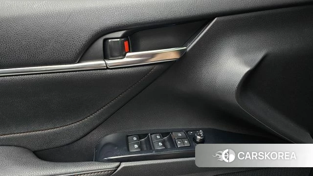 Toyota Camry (XV70) 2018 Коричневый из Кореи, фото 6
