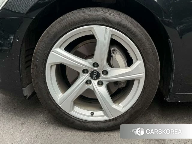 Audi A6L 2023 Черный из Китая, фото 6