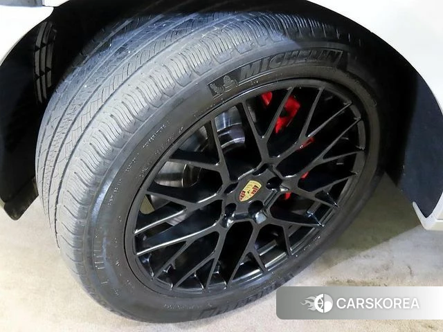 Porsche Macan 2020 Серебристо-серый из Кореи, фото 6