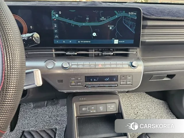 Hyundai Kona (SX2) 2023 Белый из Кореи, фото 6