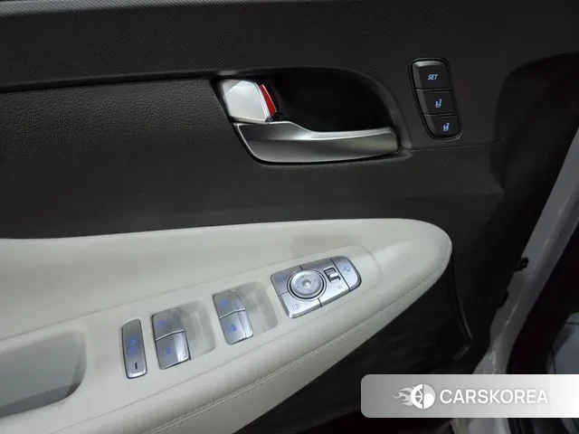 Hyundai The New Santa Fe 2023 Белый из Кореи, фото 6