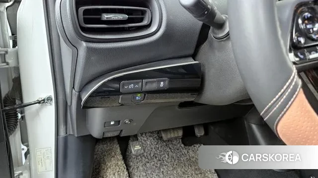 Toyota Prius 4th Generation 2020 Белый из Кореи, фото 6