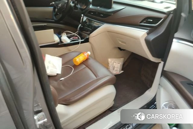 Buick GL8 2021 Темно-серый из Китая, фото 6