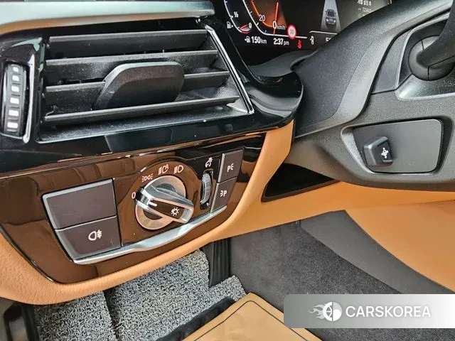 BMW 5 Series (G30) 2021 Черный из Кореи, фото 6