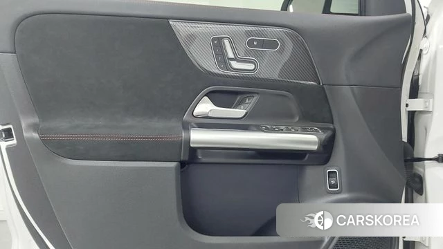 Mercedes-Benz GLA - Class H247 2023 Белый из Кореи, фото 6