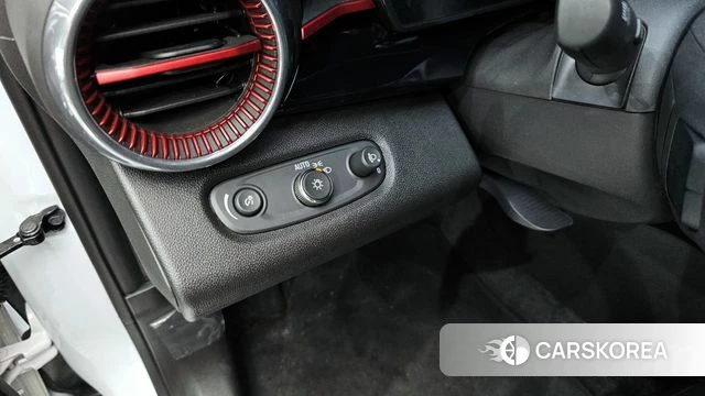 Chevrolet (GM Daewoo) Trax Crossover 2023 Белый из Кореи, фото 6