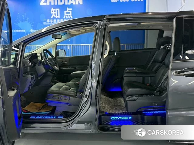 Honda Odyssey 2023 Темно-серый из Китая, фото 6