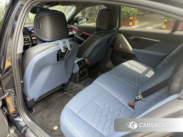 BMW 5 series 2024 Черный из Китая, фото 6