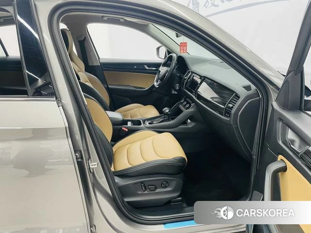 Skoda Kodiak GT 2021 Темно-серый из Китая, фото 6