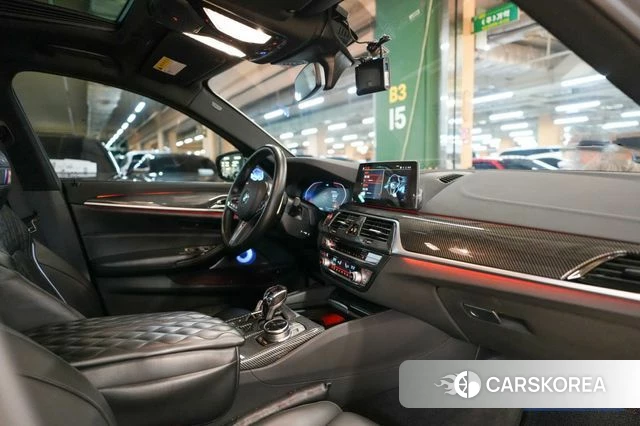 BMW 5 Series (G30) 2020 Белый из Кореи, фото 6