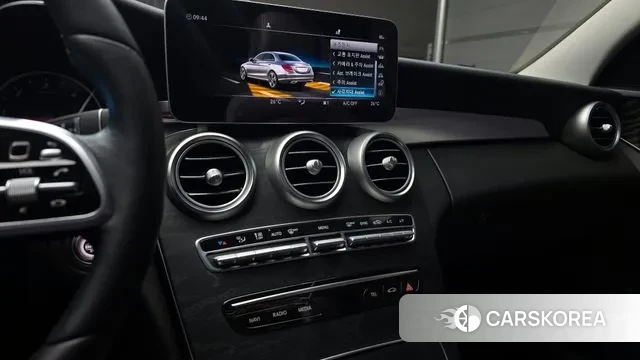 Mercedes-Benz C-Class W205 2019 Белый из Кореи, фото 6