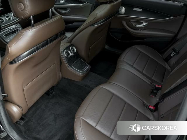 Mercedes-Benz E-class 2022 Черный из Китая, фото 6