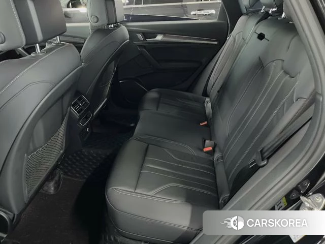 Audi Q5L 2024 Черный из Китая, фото 6