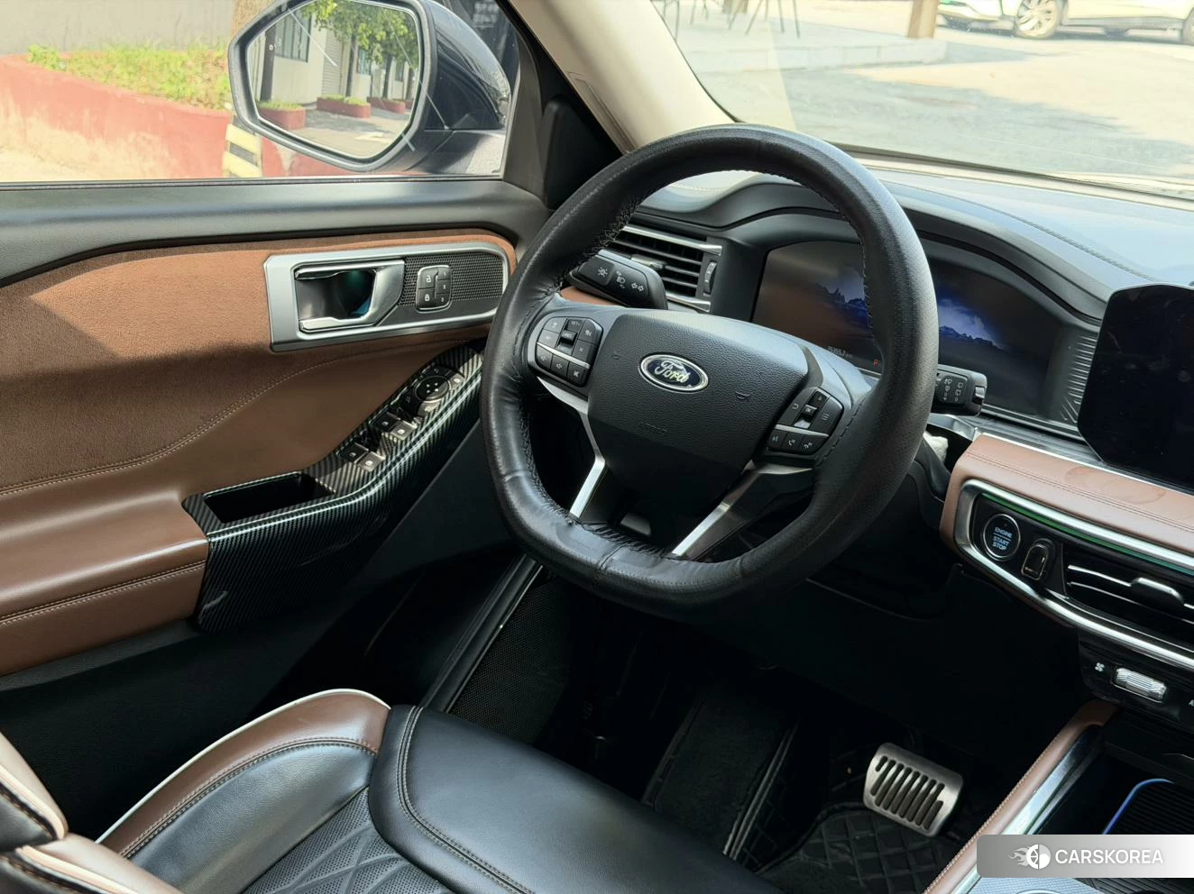 Ford Explorer 2022 Черный из Китая, фото 6