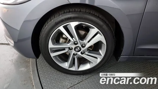 Hyundai Avante AD id 2680589 из Кореи 6