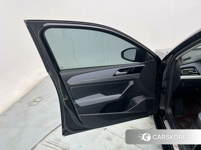 Volkswagen Lavida 2023 Черный из Китая, фото 6