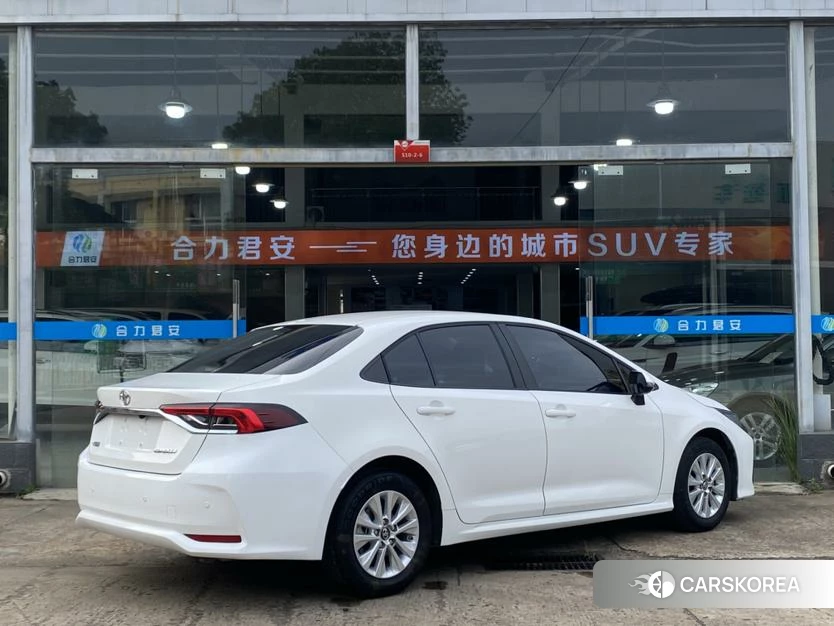 Toyota Corolla 2021 Белый из Китая, фото 6