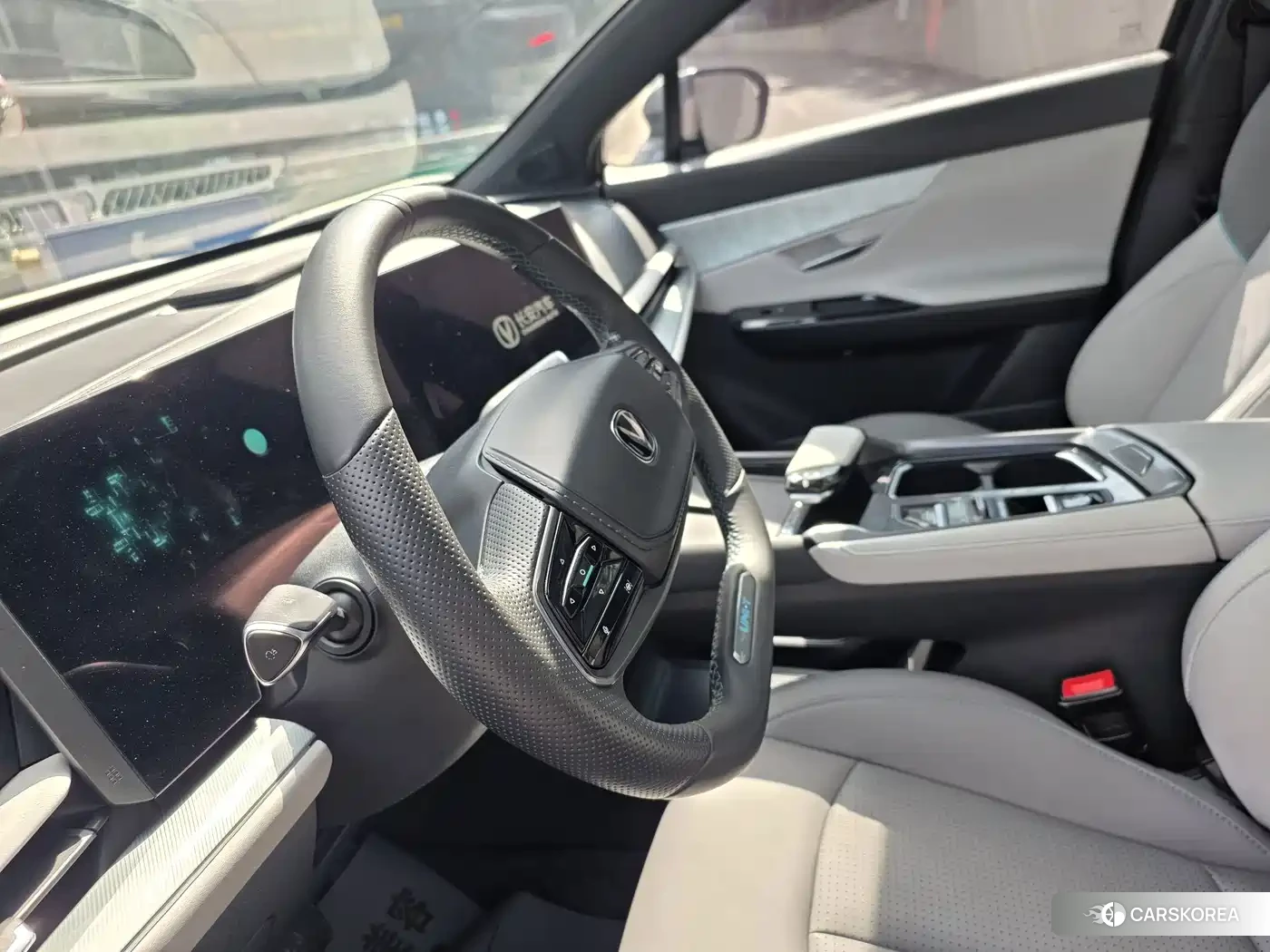 Chang'an UNI-T 2023 Silver/gray из Китая, фото 6