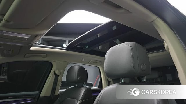 Volkswagen Touareg 3rd generation 2021 Белый из Кореи, фото 6