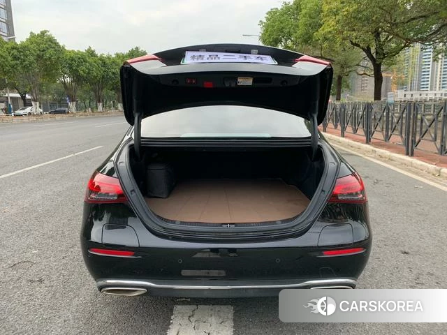 Mercedes-Benz E-class PHEV 2022 Черный из Китая, фото 6