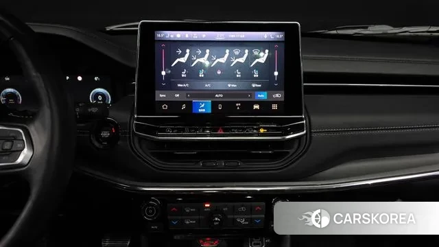 Jeep Compass 2nd Generation 2022 Черный из Кореи, фото 6