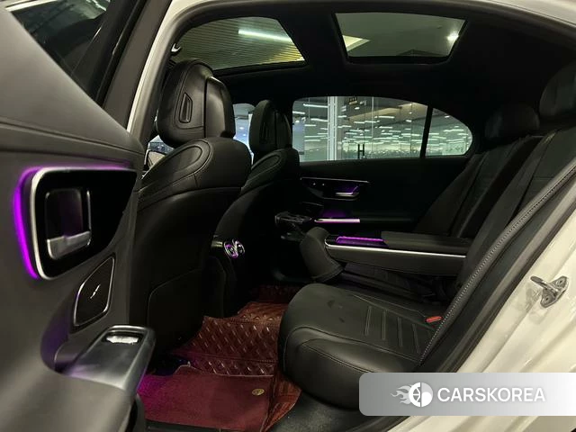 Mercedes-Benz Class C 2023 Белый из Китая, фото 6