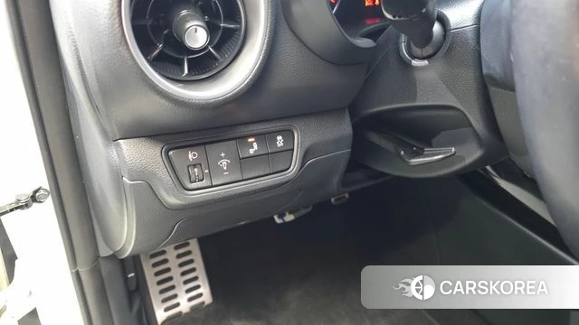 Kia The New K3 2nd generation 2023 Белый из Кореи, фото 6