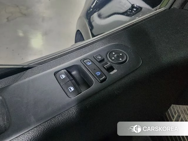 Hyundai Staria 2023 Черный из Кореи, фото 6