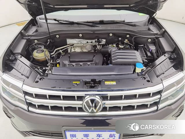 Volkswagen Tourang 2024 Черный из Китая, фото 6