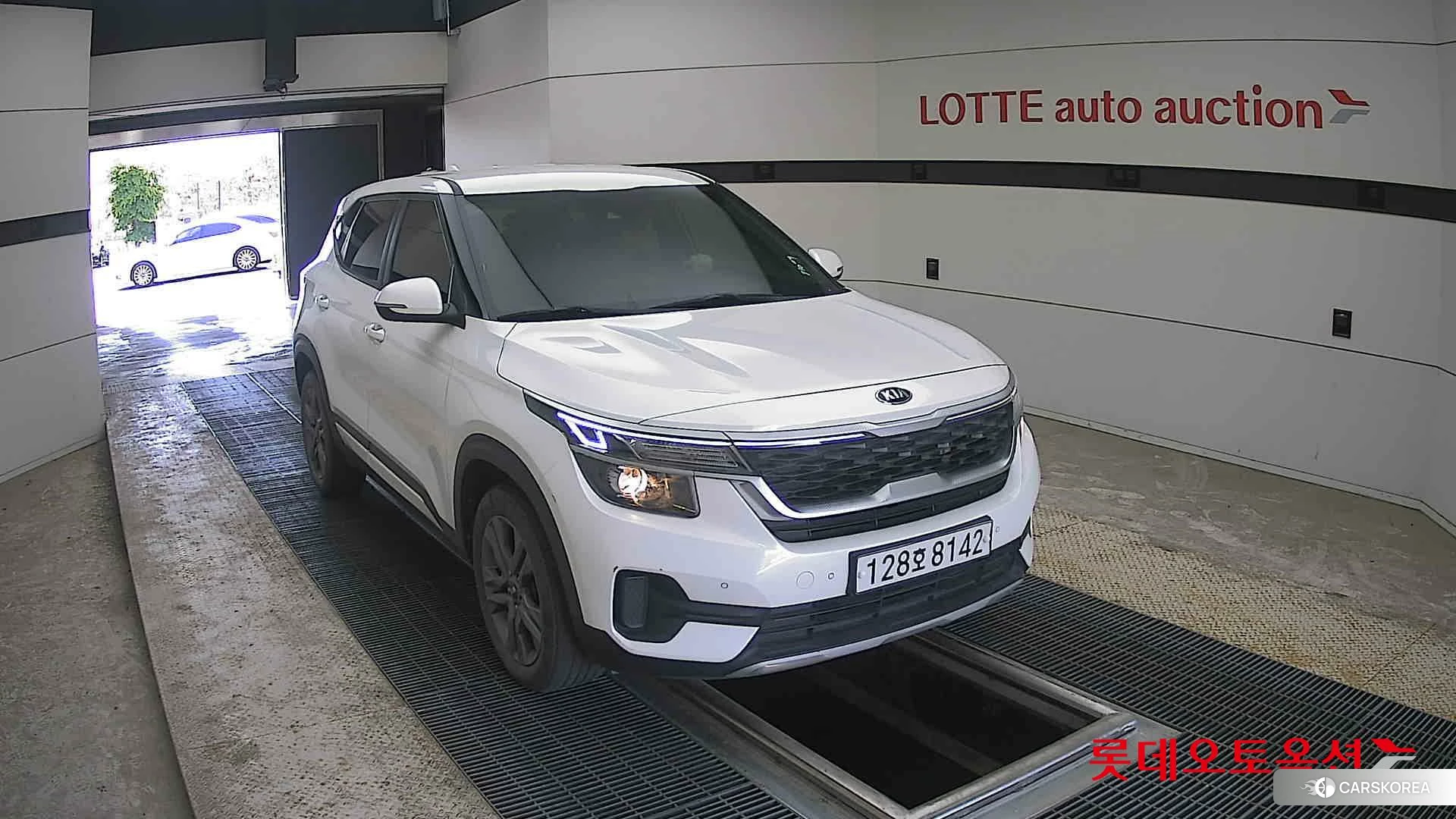 Kia Seltos 2020 Snow White Pearl из Кореи, фото 6