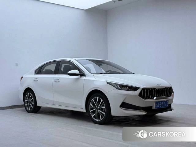 Kia K3 2022 Белый из Китая, фото 6