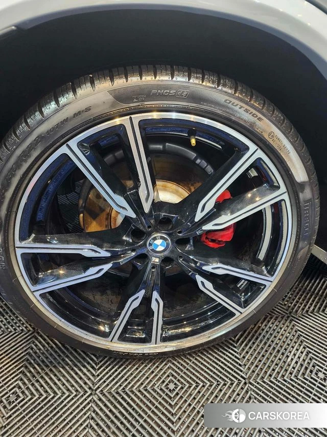 BMW X5 (G05) 2024 Серебристо-серый из Кореи, фото 6