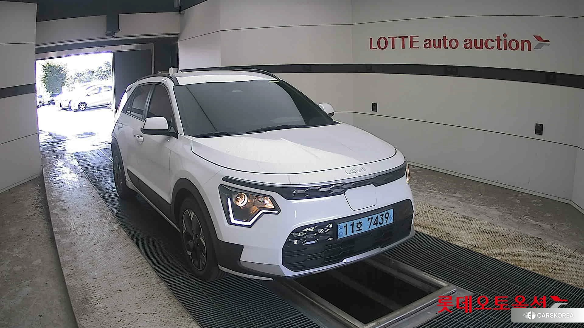 Kia Niro EV 2023 Snow White Pearl (optional) из Кореи, фото 6