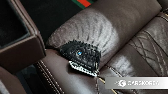 BMW 5 Series (G30) 2018 Белый из Кореи, фото 6