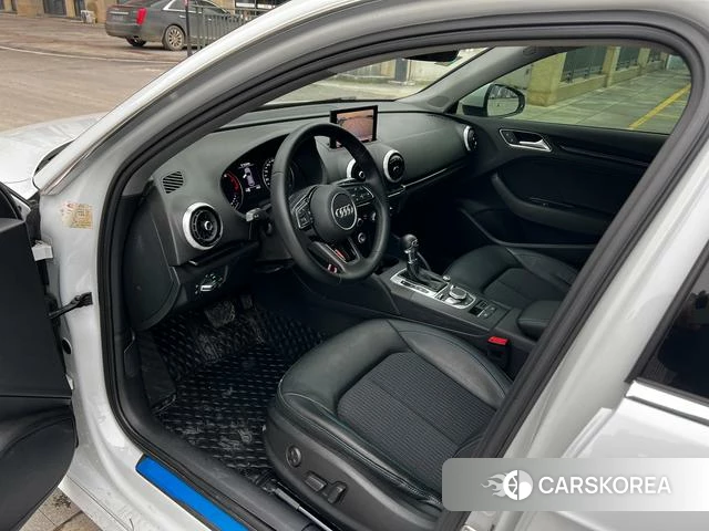 Audi A3 2018 Темно-серый из Китая, фото 6