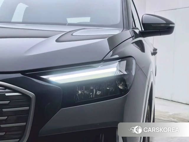 Audi Q4 e-tron 2024 Темно-серый из Китая, фото 6