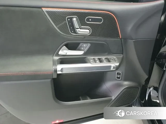 Mercedes-Benz GLB-Class X247 2020 Черный из Кореи, фото 6