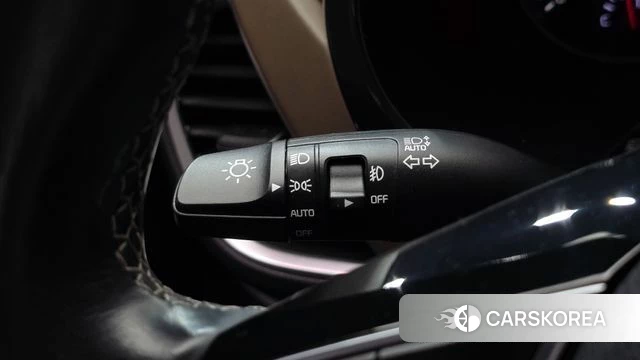 Kia Seltos 2022 Белый из Кореи, фото 6