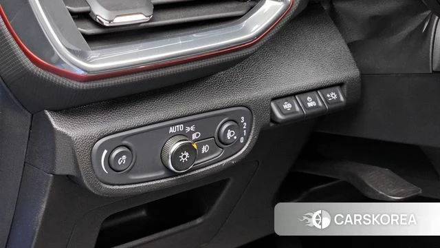 Chevrolet (GM Daewoo) Trailblazer 2022 Небесно-голубой из Кореи, фото 6