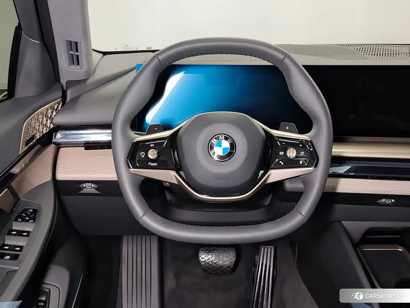 BMW 5 series 2025 Черный из Китая, фото 6