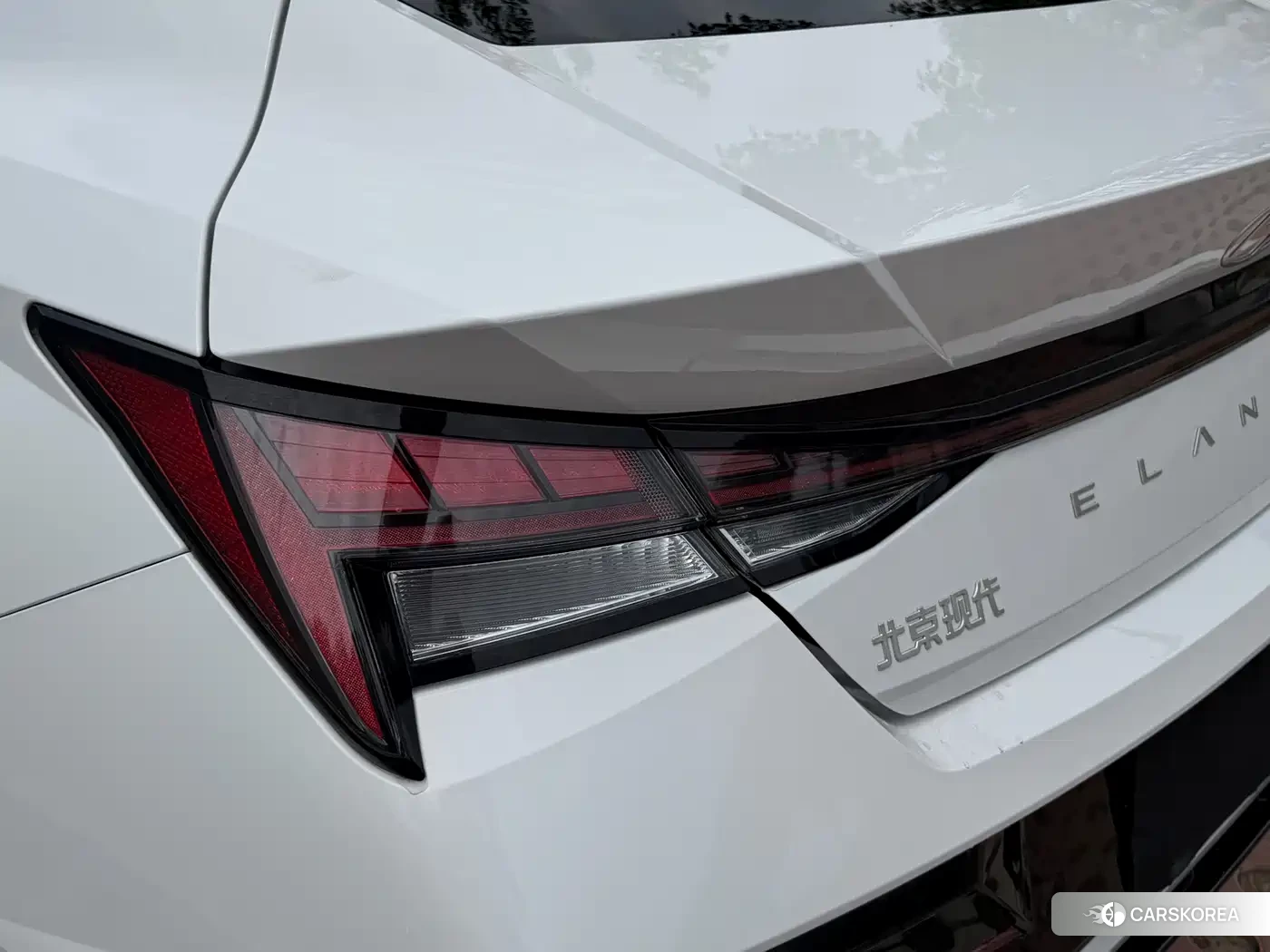 Hyundai Elantra 2023 Белый из Китая, фото 6
