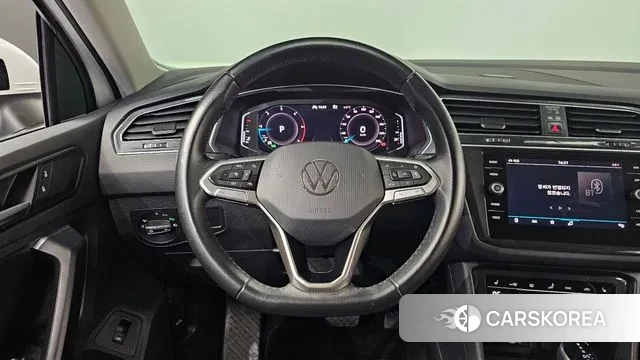 Volkswagen Tiguan second Generation 2021 Белый из Кореи, фото 6
