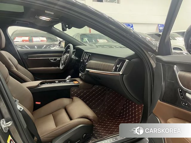 Volvo S90 2025 Темно-серый из Китая, фото 6