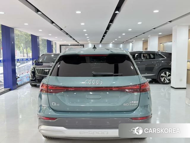 Audi Q5 e-tron 2023 Зеленый из Китая, фото 6