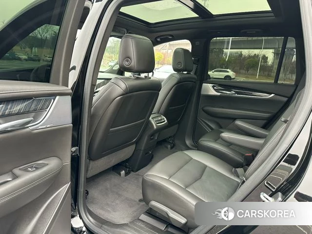 Cadillac XT6 2022 Черный из Китая, фото 6