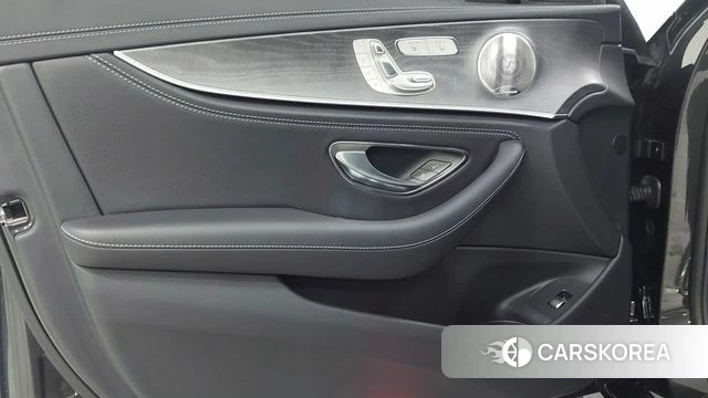 Mercedes-Benz E-Class W213 2022 Серый из Кореи, фото 6