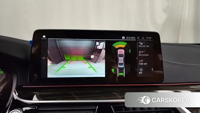 BMW 5 Series (G30) 2022 Цвет галактики из Кореи, фото 6