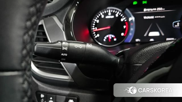 Kia Seltos 2022 Белый из Кореи, фото 6