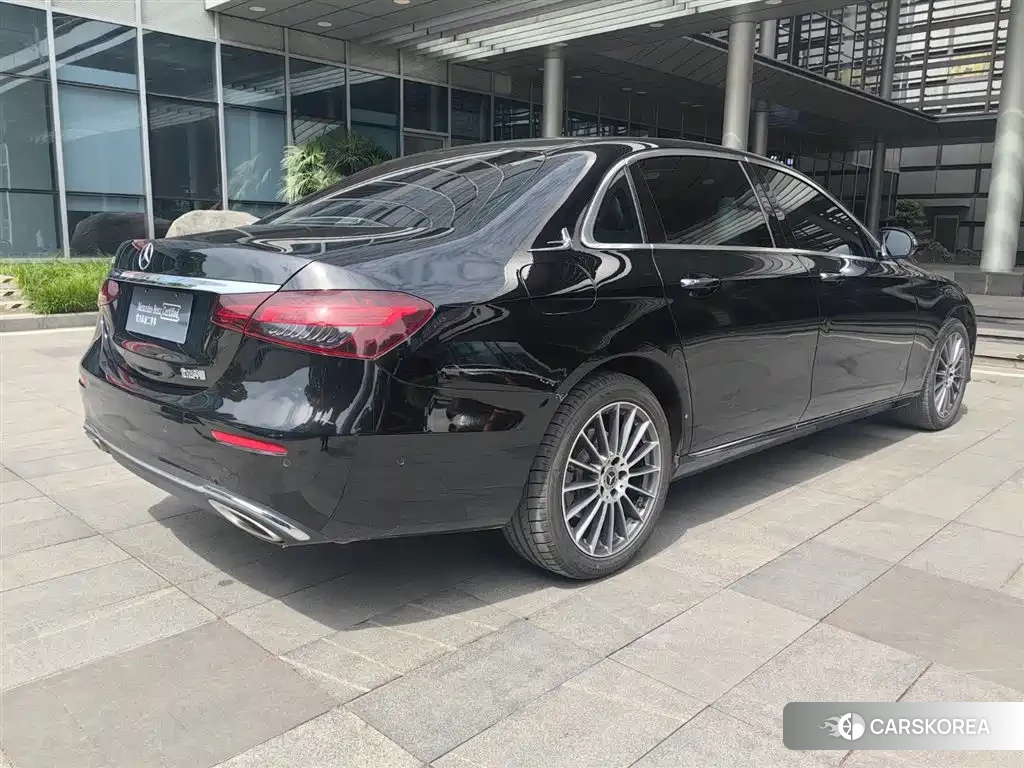 Mercedes-Benz E-Class 2022 Черный из Китая, фото 6