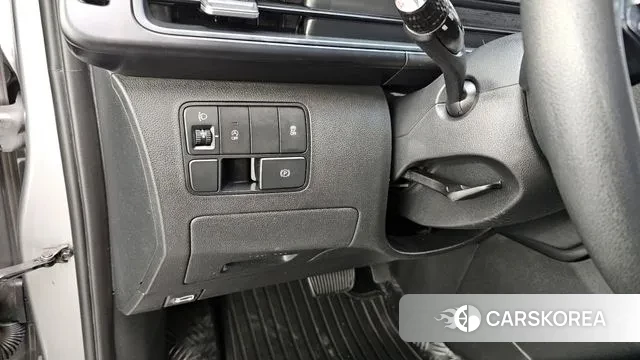 Hyundai Staria 2022 Серебряный из Кореи, фото 6